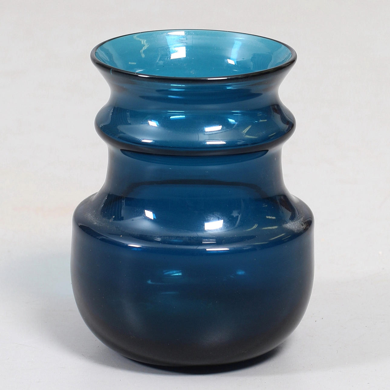 VAS, glas, "Blå serien", Bertil Vallien, Åfors.