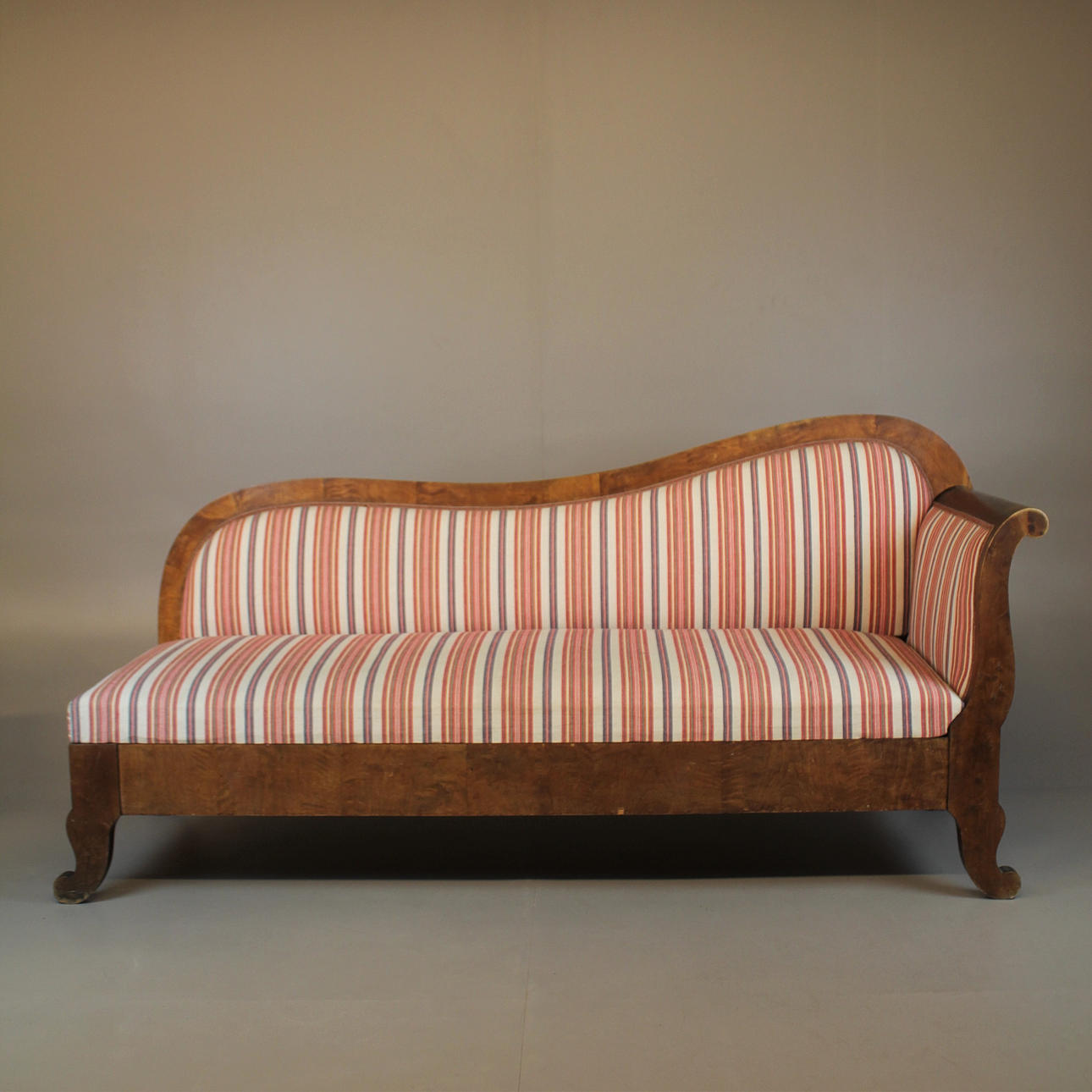 CANAPE im Stil von Karl Johan. Möbel - Sofas & Sitzgruppen