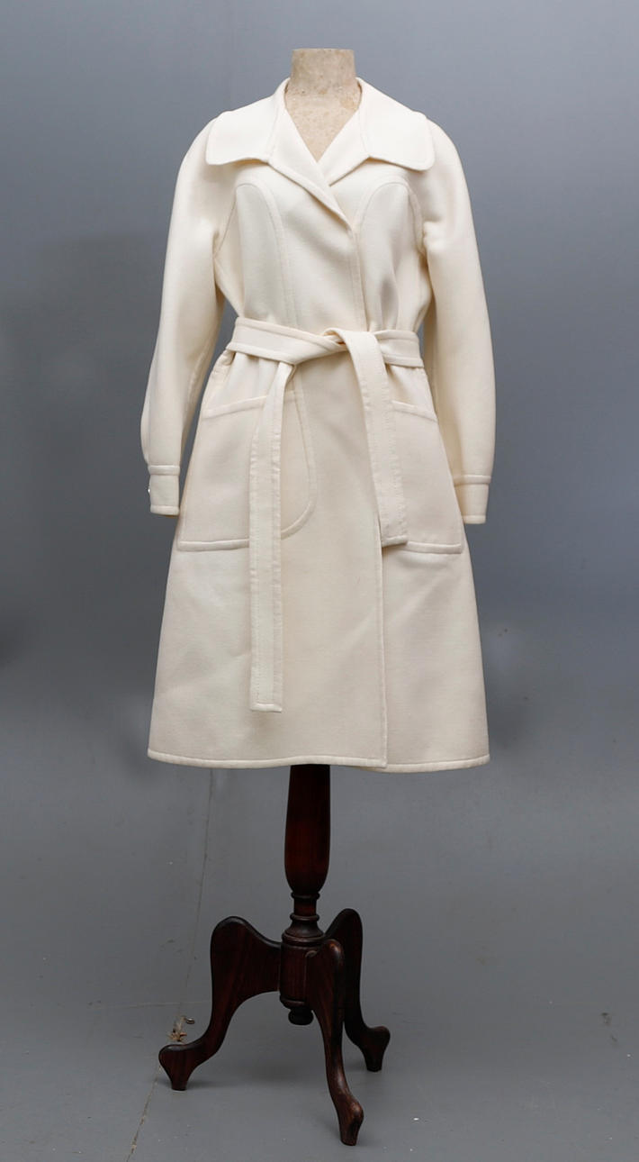 MANUEL PERTEGAZ. Wool coat.