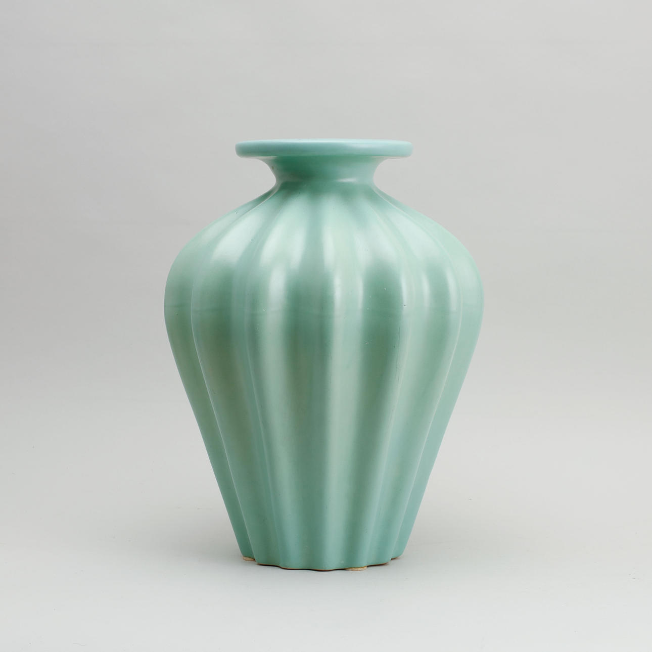 EWALD DAHLSKOG. Vase, Bo Fajans.