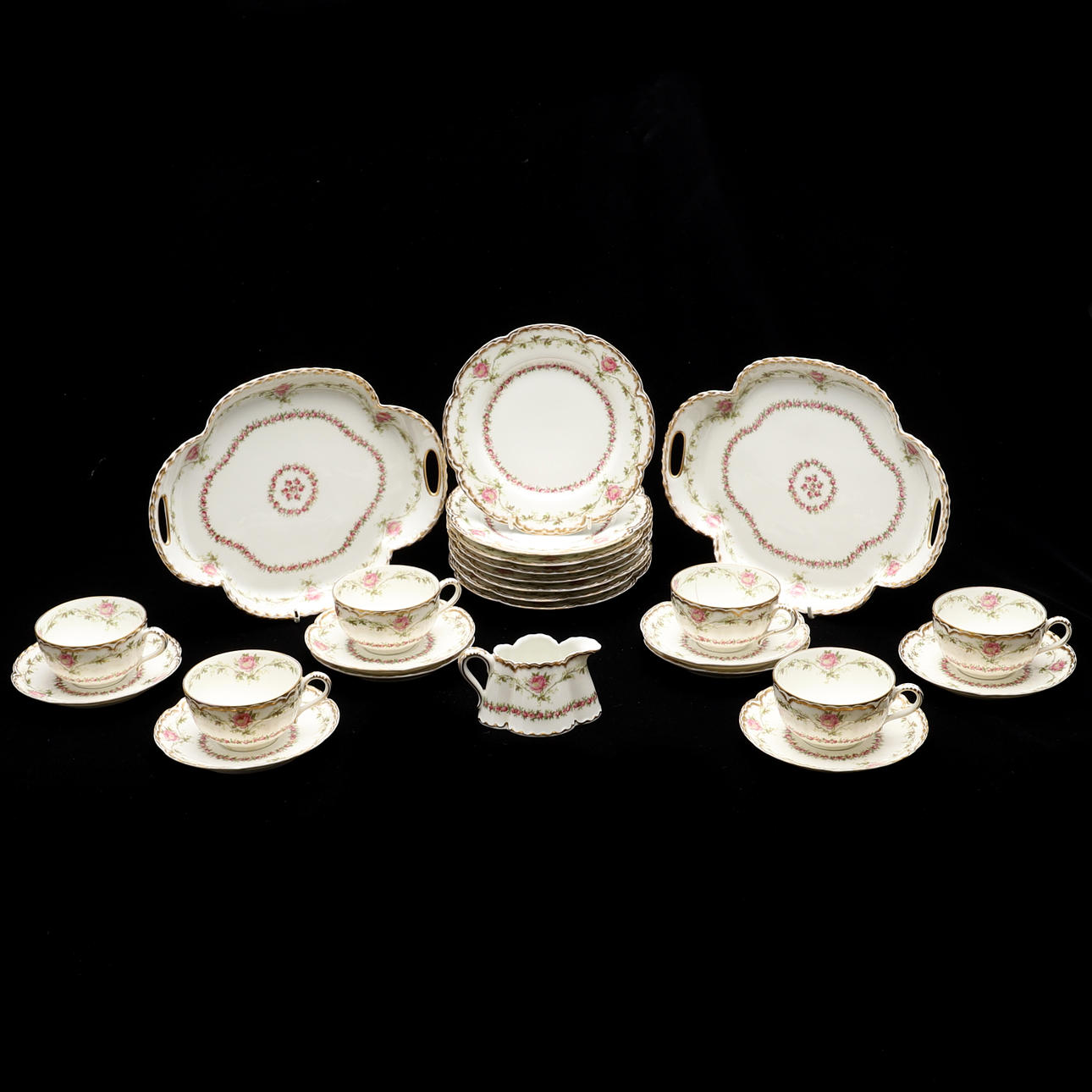 EIN HAVILAND LIMOGES TEESERVICE.