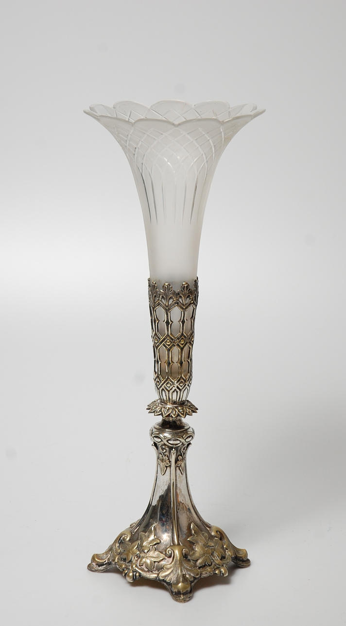 STRUTVAS, Art Nouveau, nysilver, 1900-talets början.