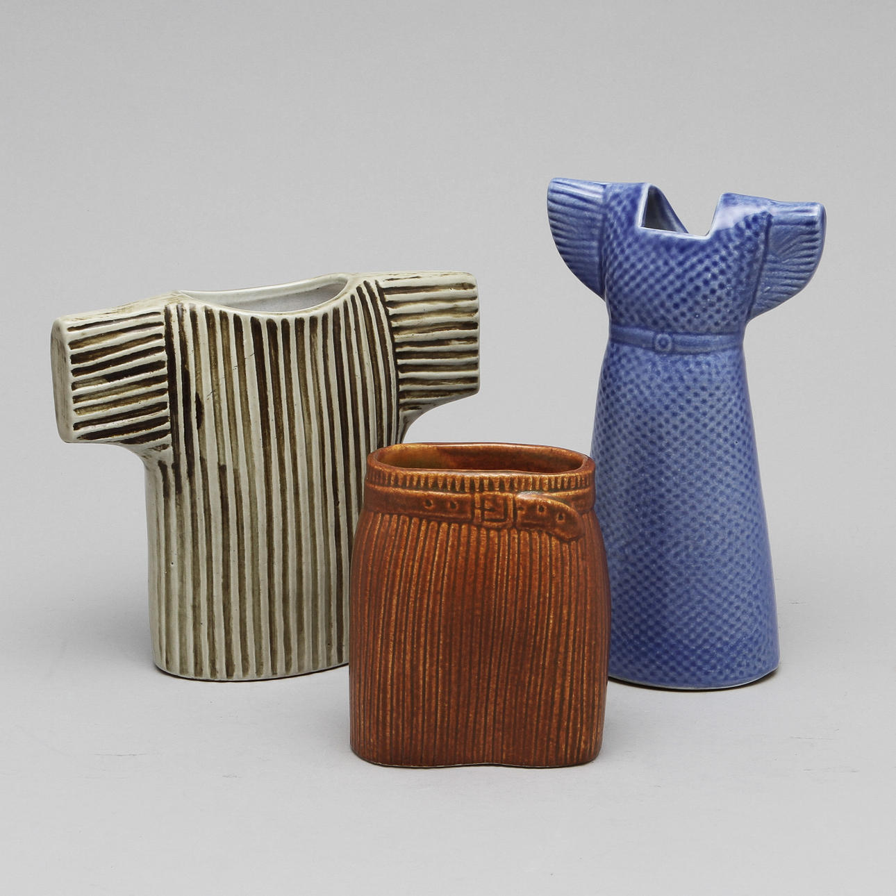 FIGURER, 3 st, stengods. Lisa Larson för Gustavsberg.