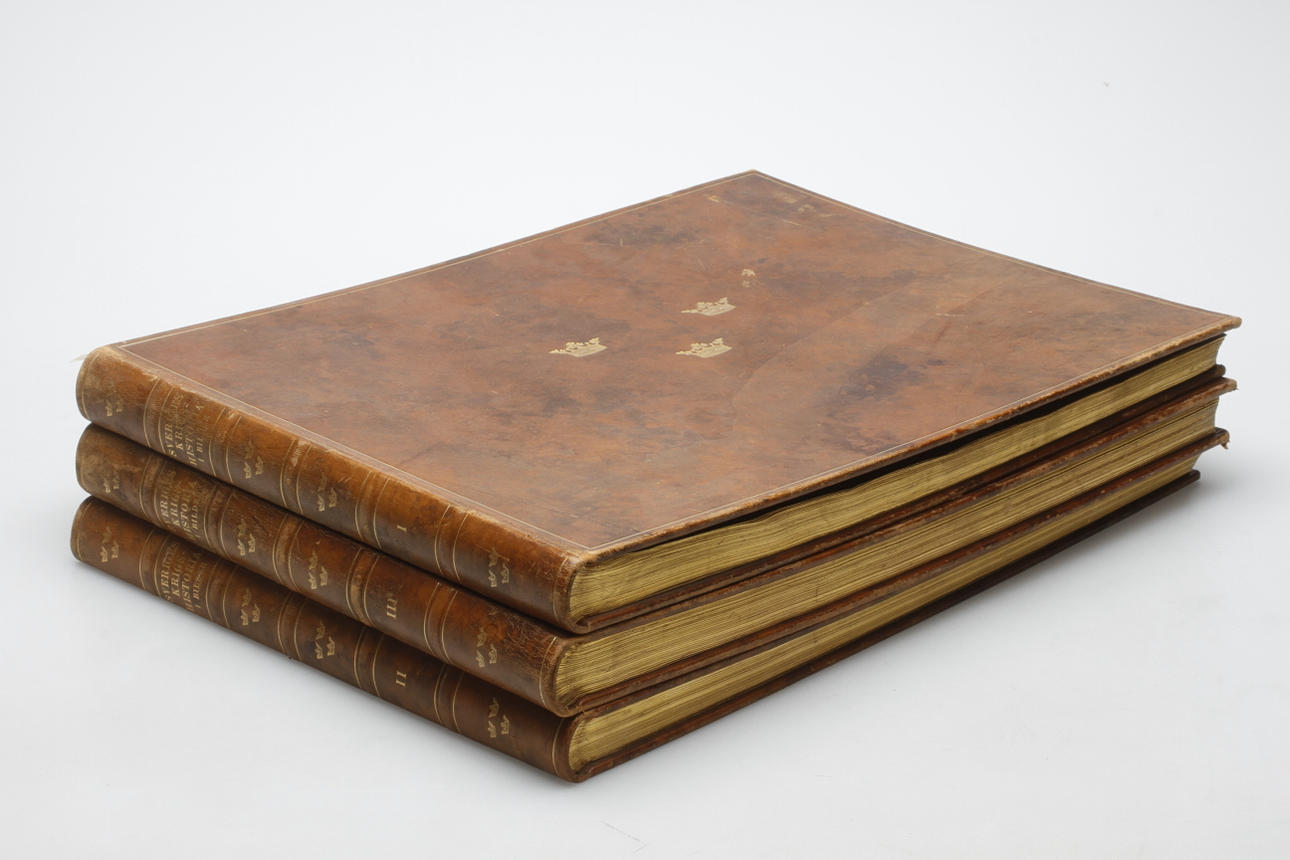 BÖCKER, 3 volymer, "Sveriges krigshistoria i bilder", AB Fahlcrantz, Stockholm 1917.