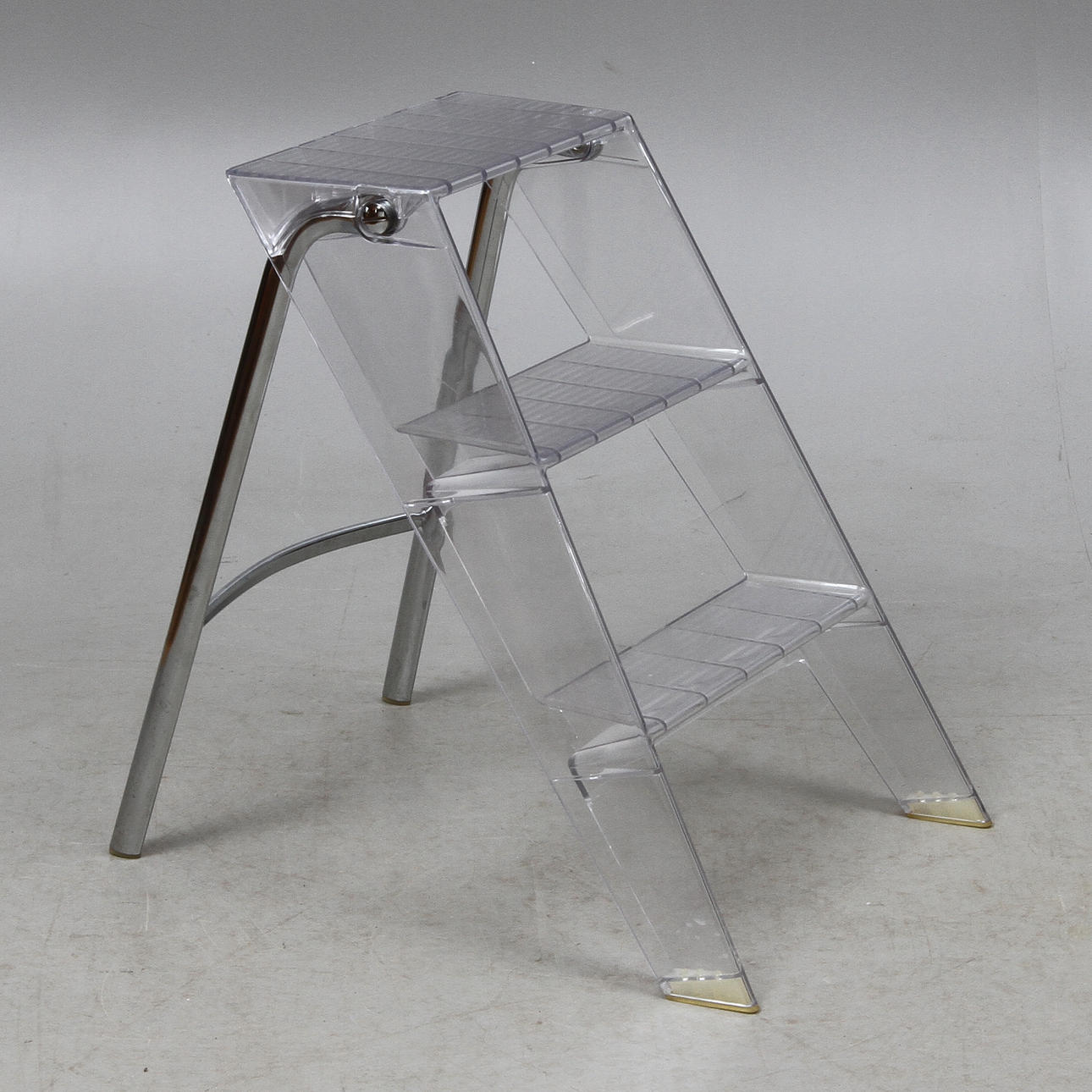 STEGPALL, "Upper stege", Design Alberto Meda / Paolo Rizzatto, Kartell.