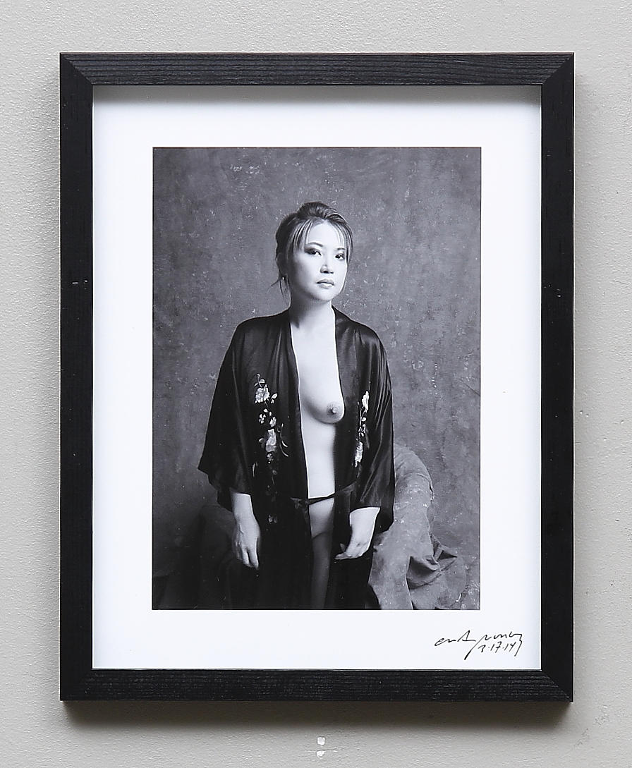 CRAIG MOREY. Photography. Signed and dated 17 / 3-2014.