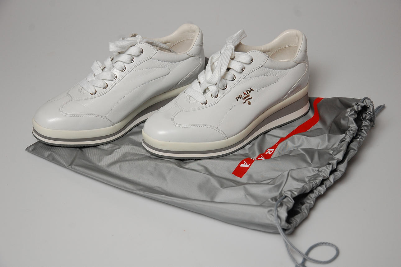 ZAPATOS, Prada con funda guardapolvo, nuevos.