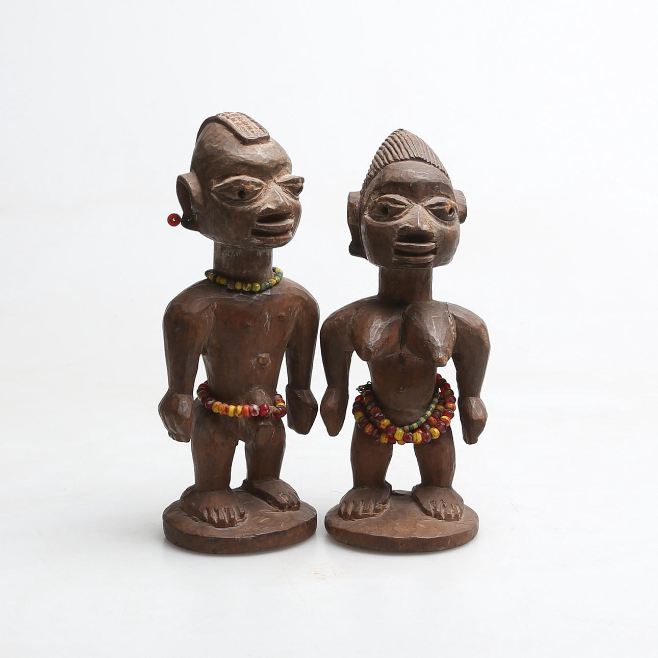 FIGUR 2 stk, træ, Afrika, 20. århundrede.