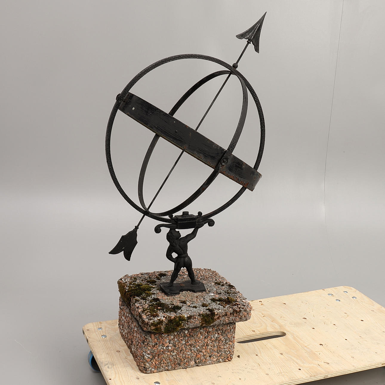 SUNDRY, iron on brick plinth.