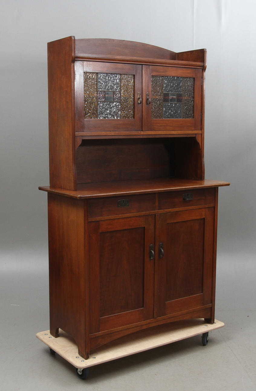 SKÄNK med SKÅPSDEL, jugend, Nora Möbelfabrik, 1900-talets början.