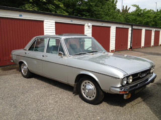 AUDI 100 LS 4-D. Årsmodell 1971. Grå.