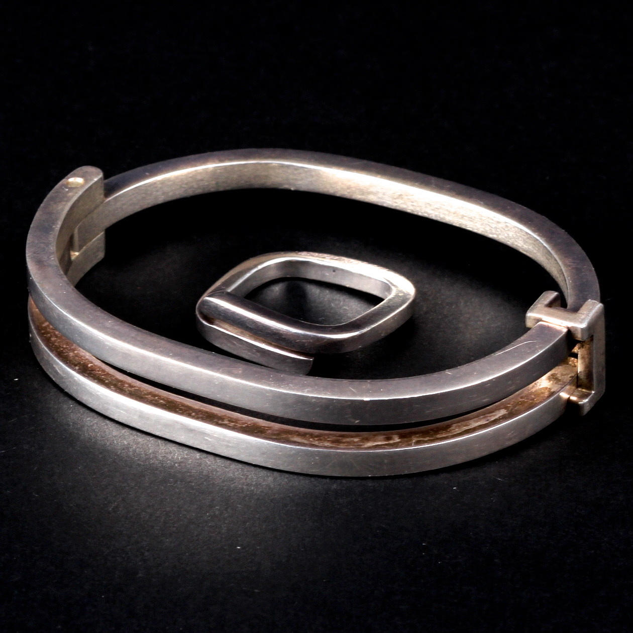 ARMBAND, samt ring, silver, Lars Håkansson, Malmö, 1986/1987.