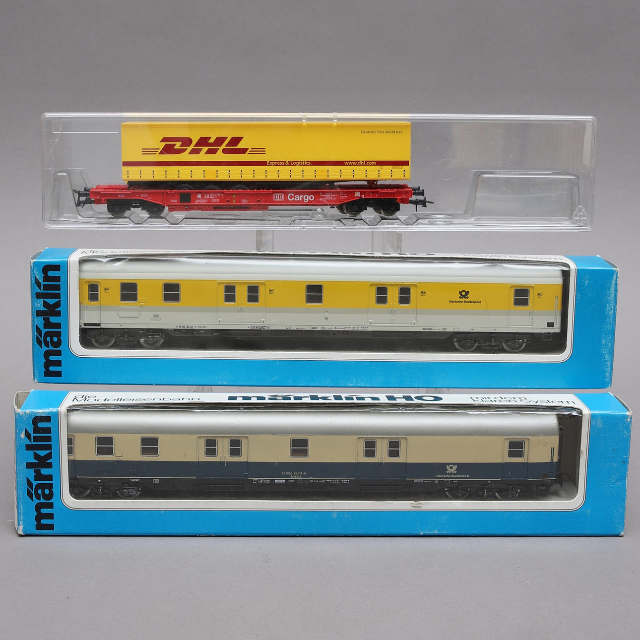 TRAIN WAGONS, 3 pcs, Deutsche Bundespost & DHL, i.a. Märklin.