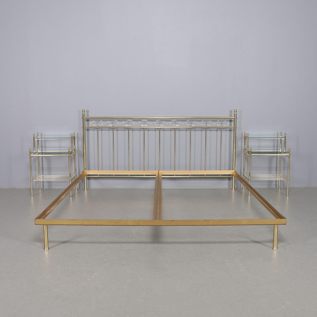 BEDFRAME WITH BEDSIDE TABLE, 3 parts, brass.