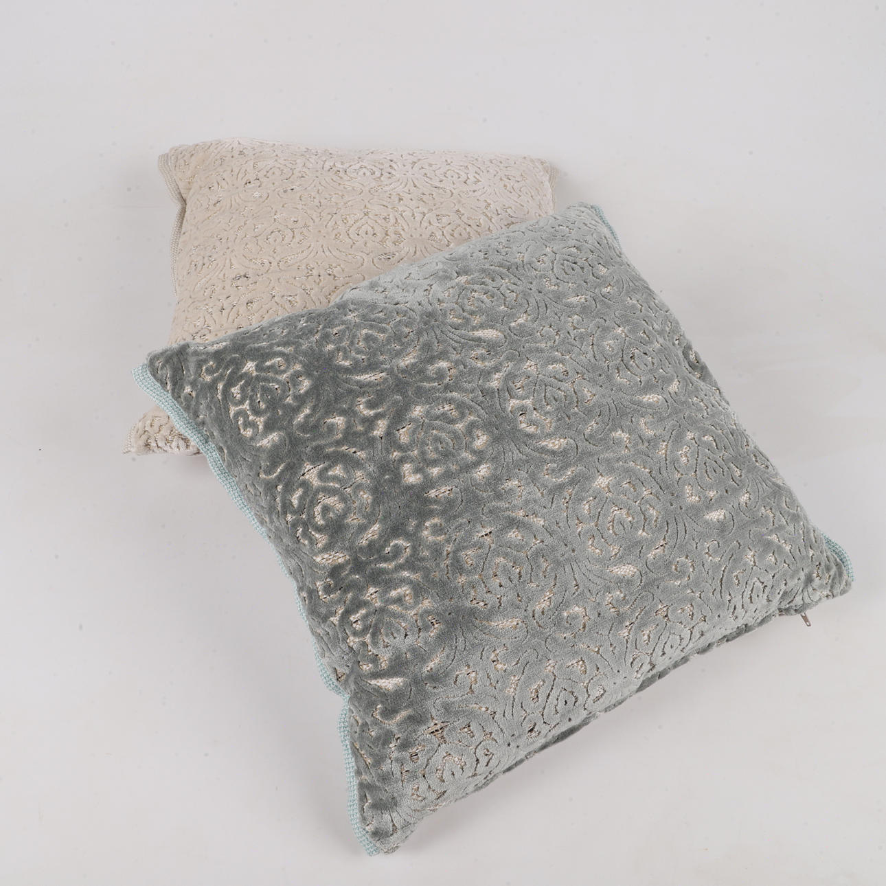 COJINES, 2 piezas, lana/chenilla, Designers Guild.