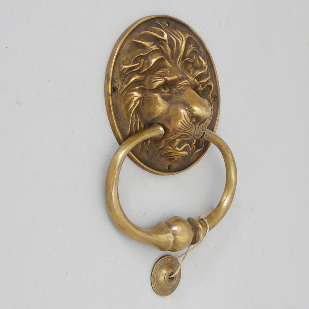 DÖRRKLÄPP, lejon, brons, samtida.