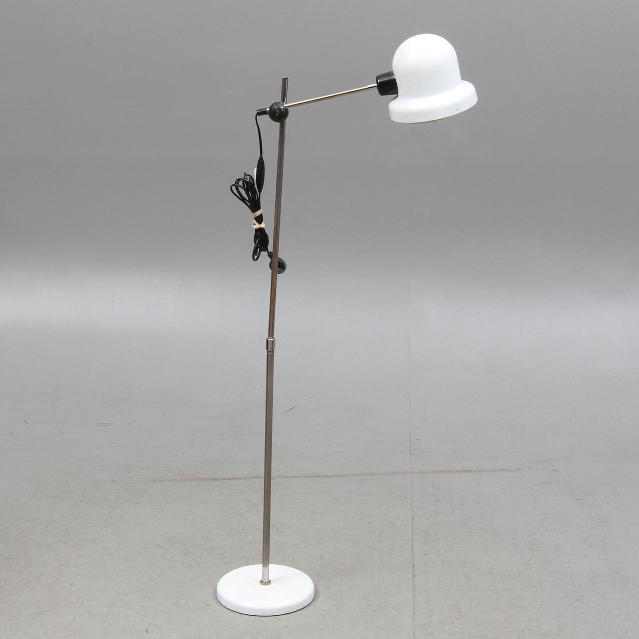 GOLVLAMPA, 1900-talets andra hälft.