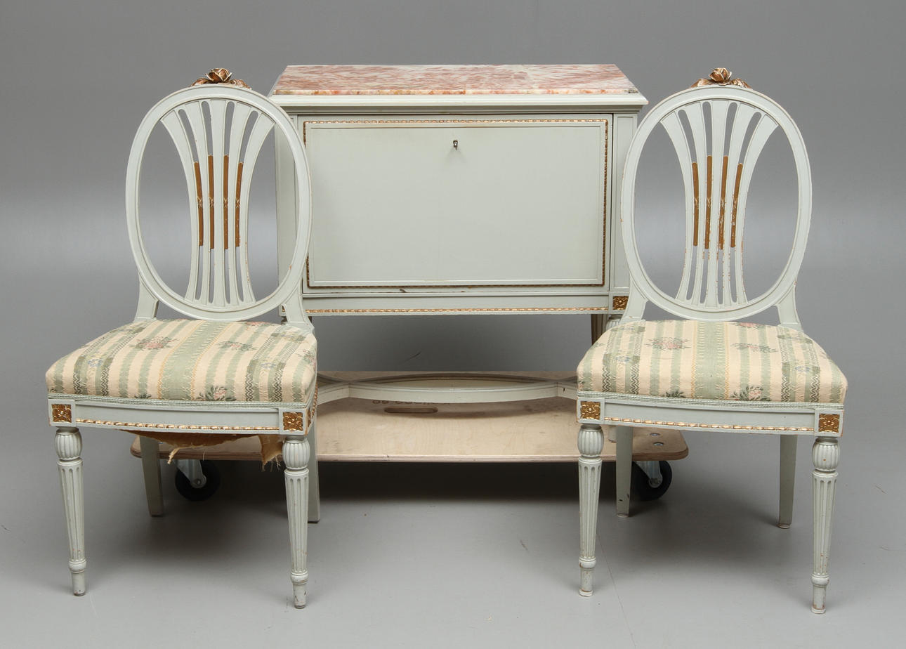 SÄNGKAMMARMÖBLEMANG, gustaviansk stil, 1900-tal.