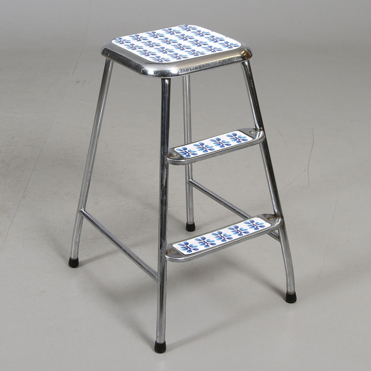 STEGPALL, kromade stålrör, 1900-talets andra hälft.