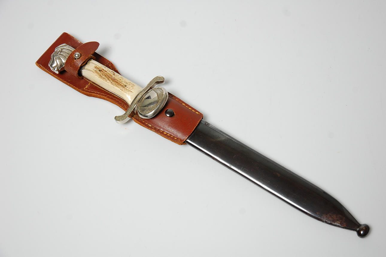 PERMISSIONSBAJONETT, stor, med sköld, F.M Mattsson Mora.