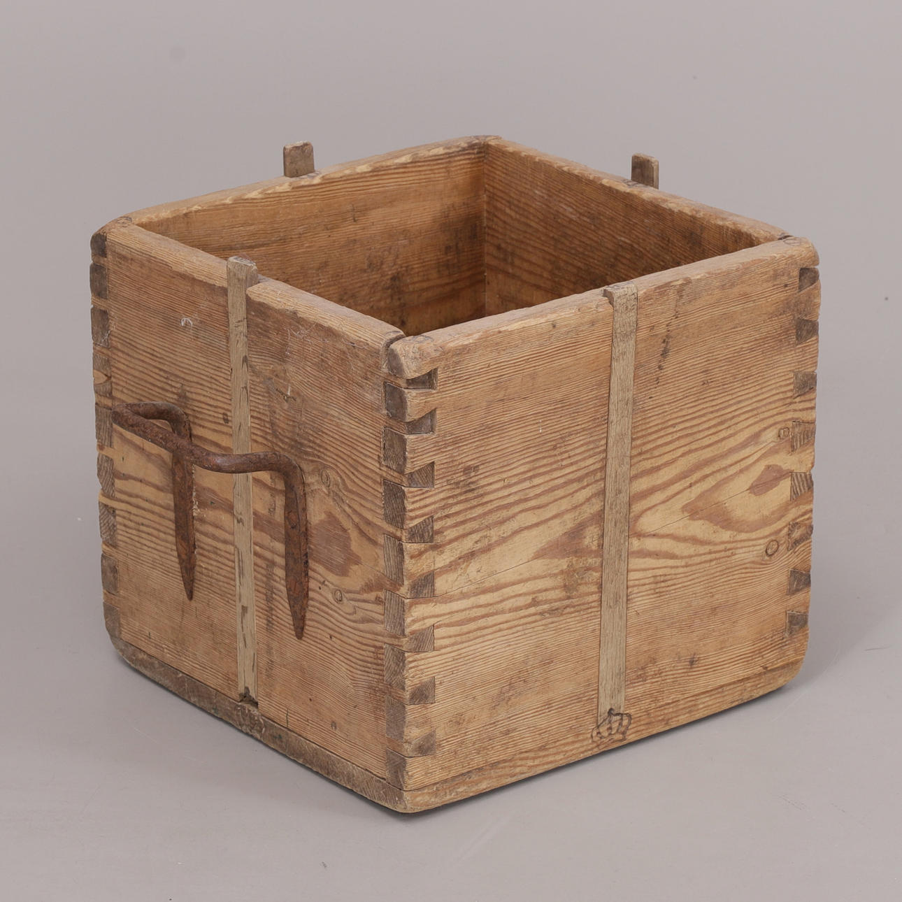 MÅTT, 20 liter, krönt.