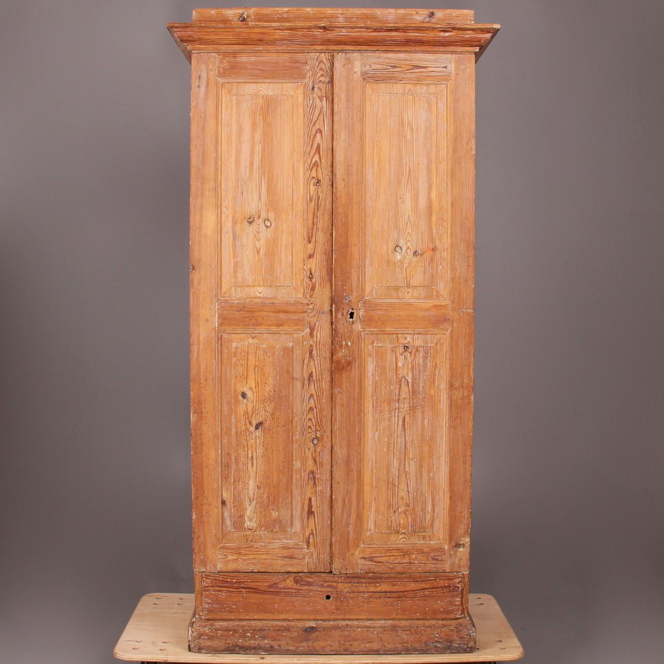 SKÅP, furu, 1800-tal.