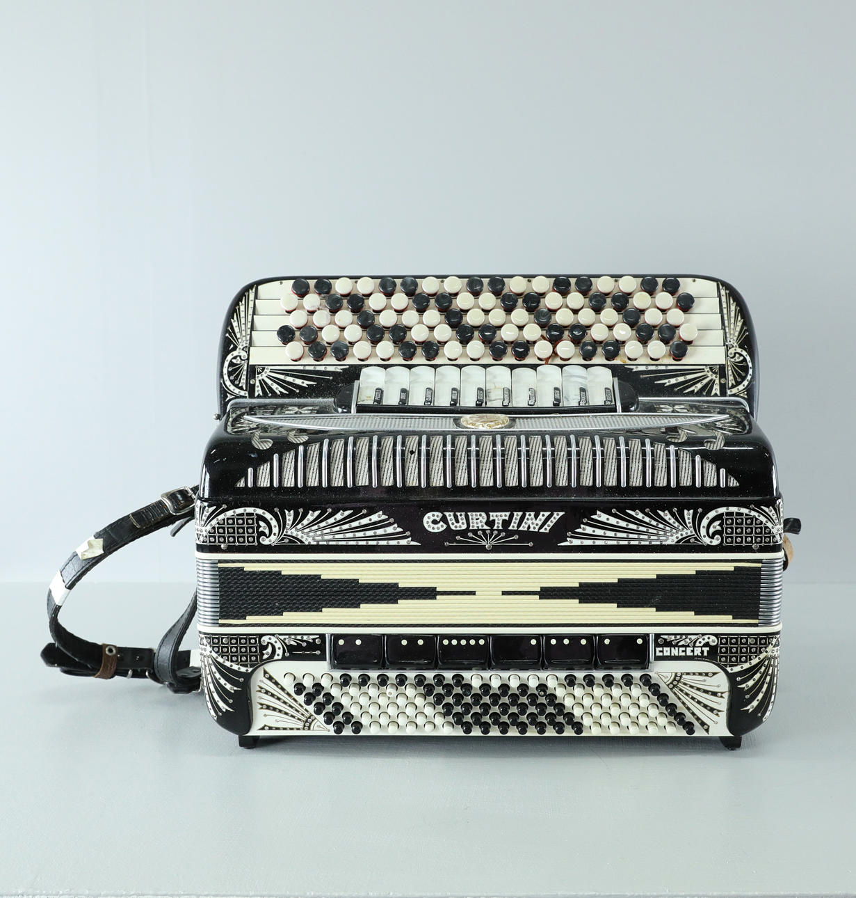 DRAG PLAY, Curtini, Concert.