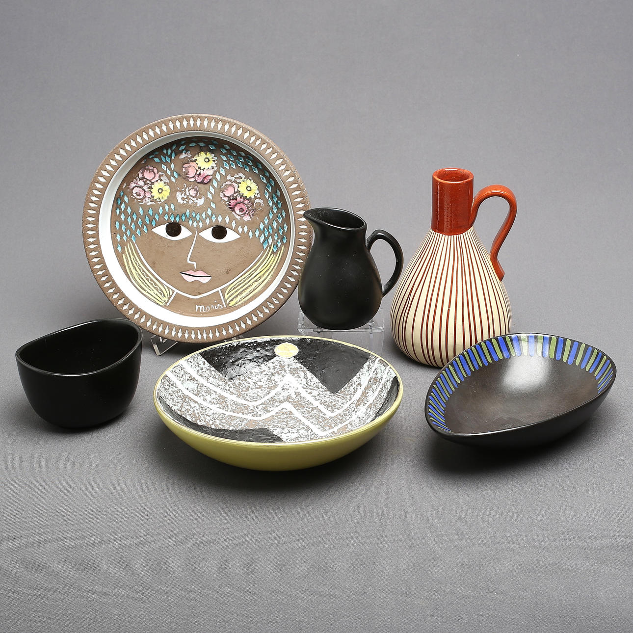 OBJETOS DE CERÁMICA, 6 piezas, en su mayoría Upsala Ekeby.