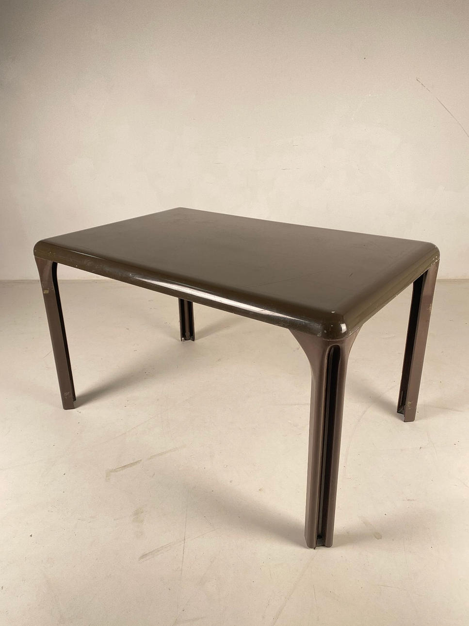 Selene Dining Table by Vico Magistretti for Artemide.