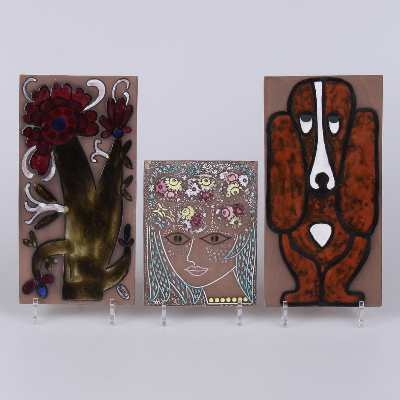 VÄGGPLAKETTER, 3 st. keramik, Mari Simmulsson, Uppsala ekeby.