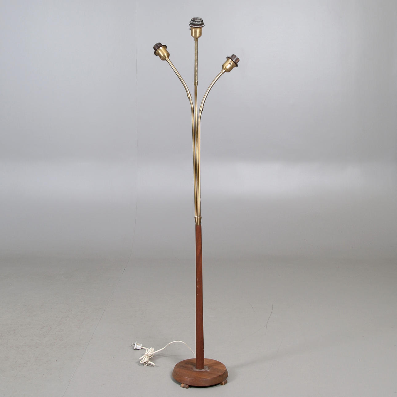 FLOOR LAMP, 3-armed, brass with teak base, 1900s.