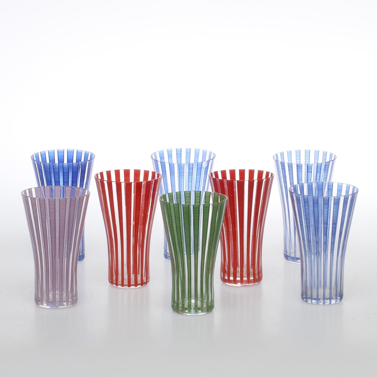 SAFTGLAS, 8 st, "Strikt" Bengt Orup Johansfors.