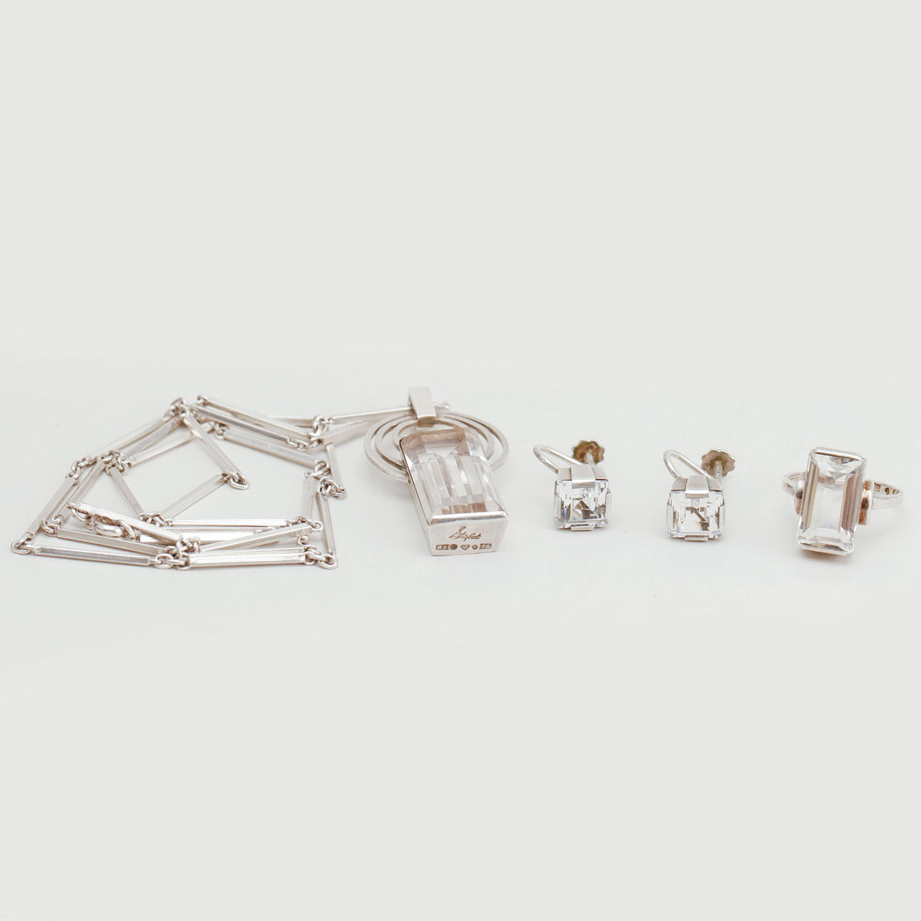 COLLIER OCH RING, "Stigbert", Herbert Engelbert, silver och bergskristall.