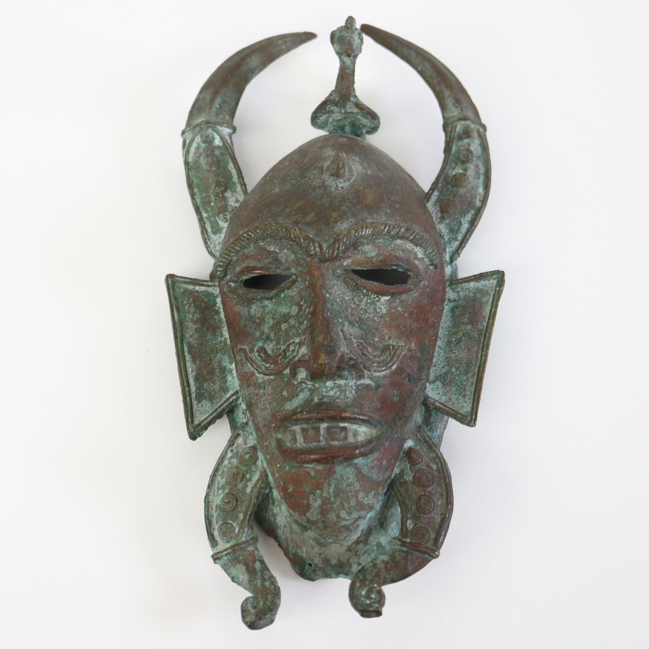 MÁSCARA BENÍN BRONCE.