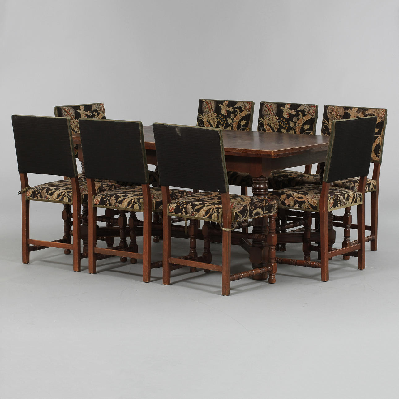 MATSALSGRUPP, 11 delar, 1900-talets tidigare hälft.