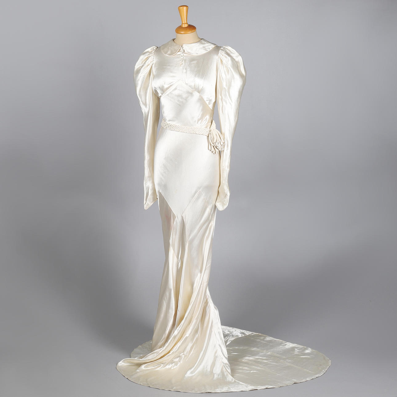 BRÖLLOPSKLÄNNING, 1930-tal.