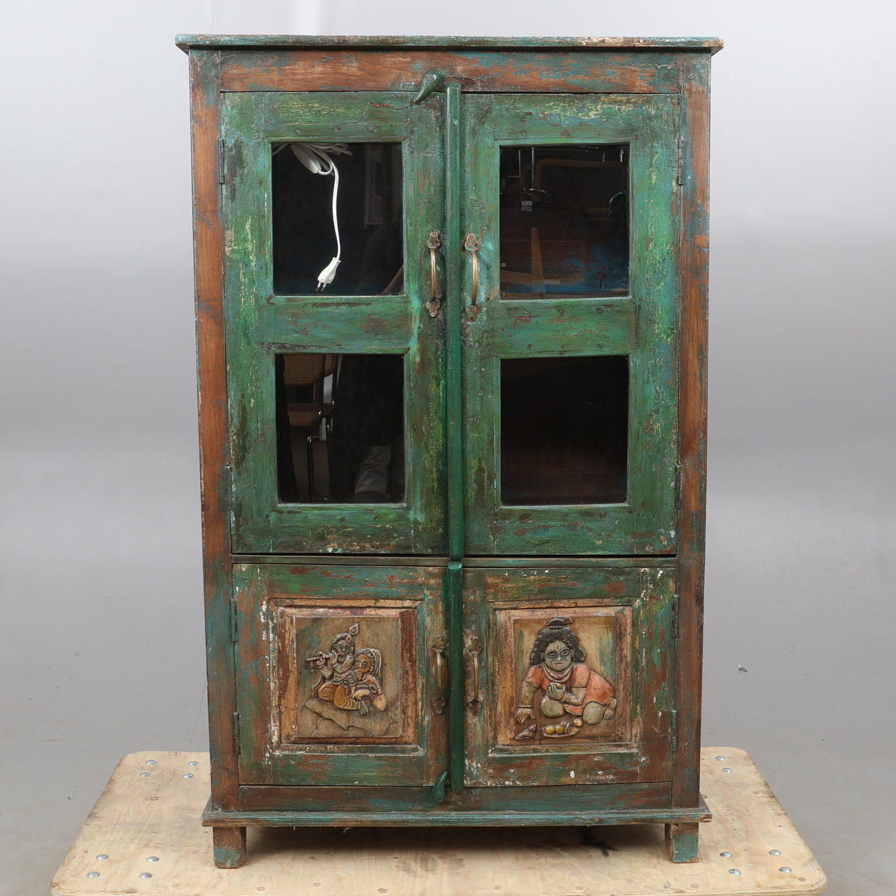 VITRINE, orientalisch.