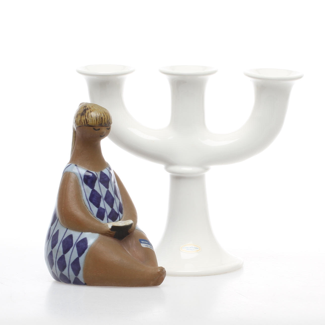 KERAMIK, 2 delar, Lisa Larson, figurin "Amalia" samt ljusstake.