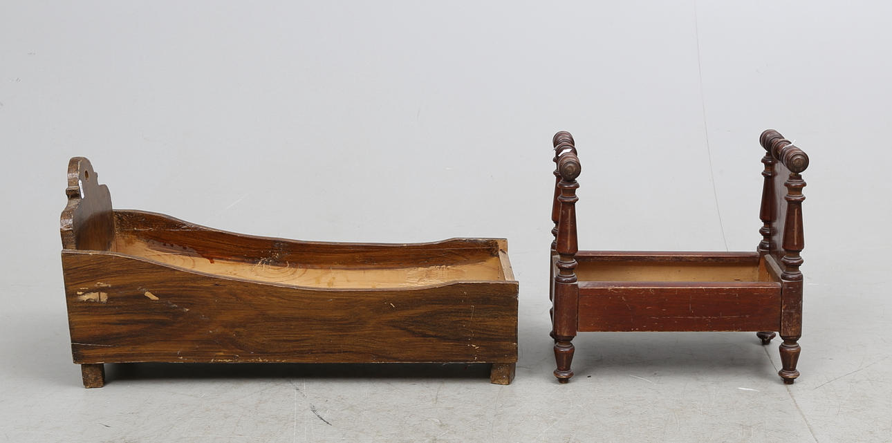 DOCKSÄNGAR, trä, omkring 1900.