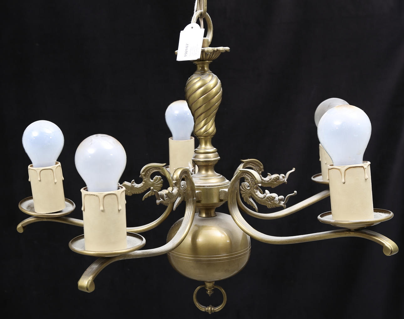 TAKLAMPA, malm, 1900-talets första hälft, total höjd ca. 77 cm.