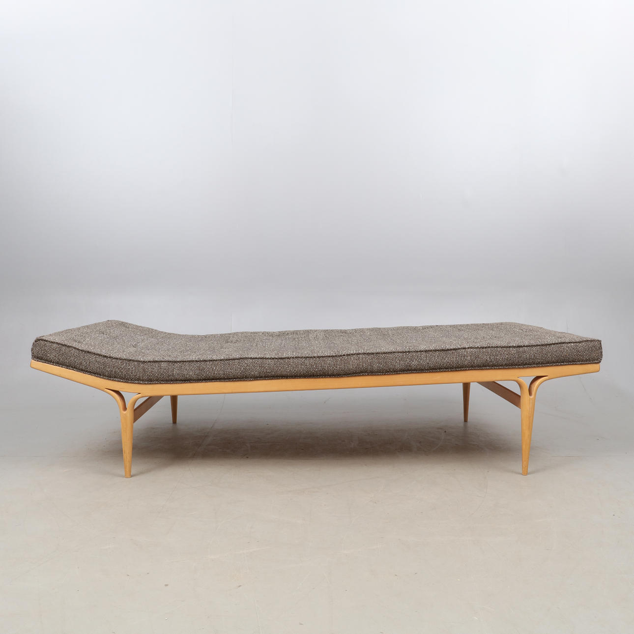 BRUNO MATHSSON. Daybed, "Berlin".
