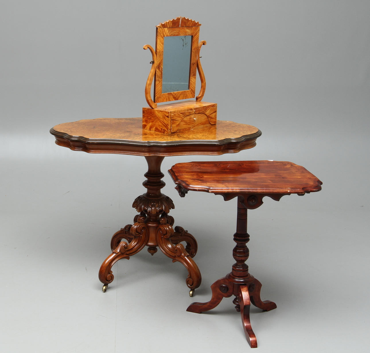 SALONGSBORD, PELARBORD, LÅDSPEGEL, 1800-tal.