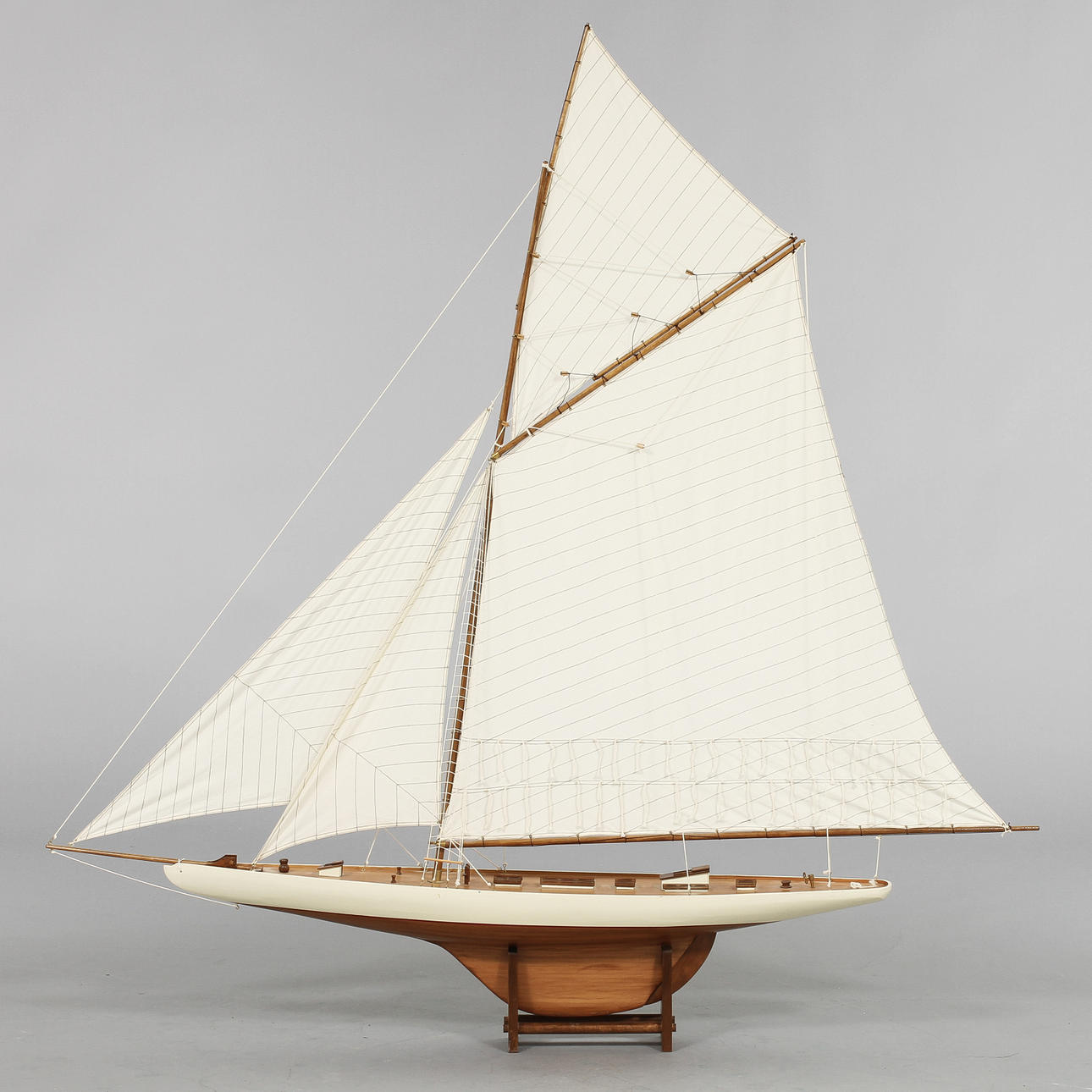 BÅTMODELL, 1900-talets andra hälft.