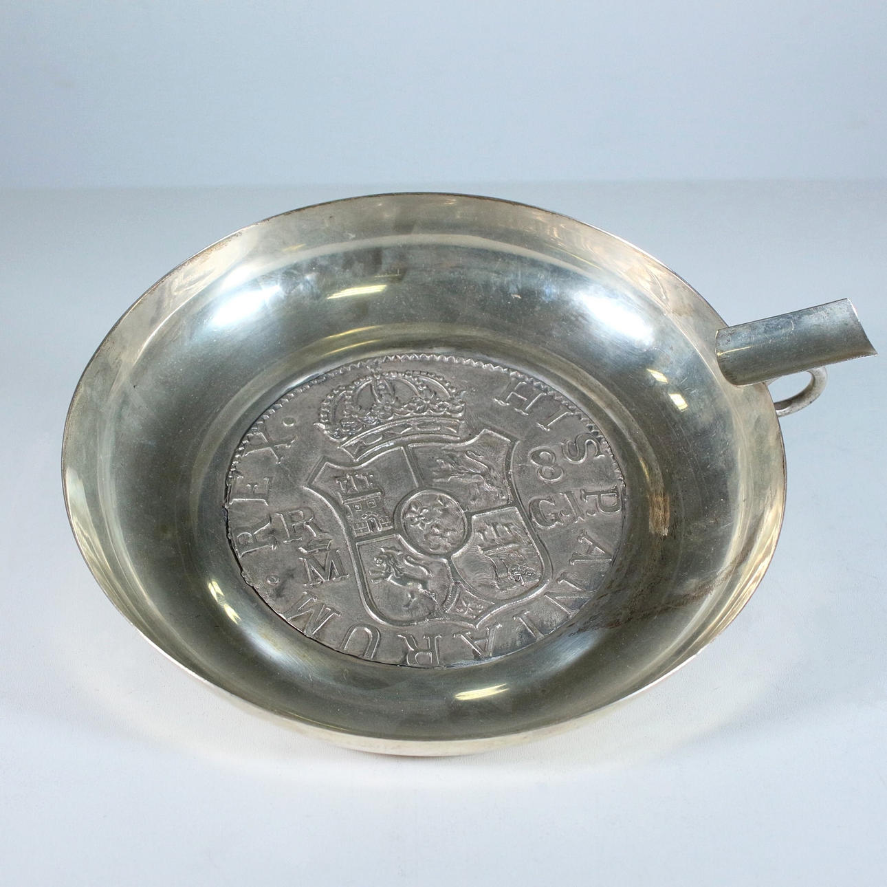 Shell, Spain, 'Hispaniarum Rex. R8 MGI'.