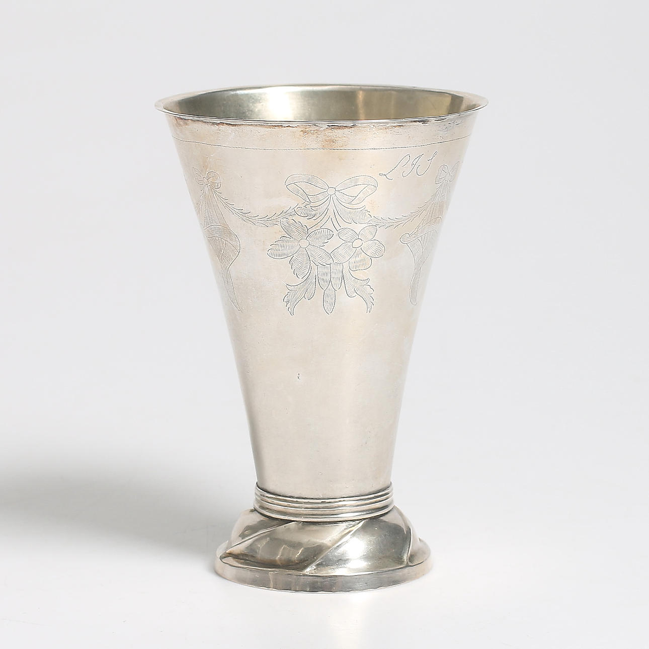 BÄGARE, silver, troligen Lars Löfgren, Hudiksvall. Tidigt 1800-tal.