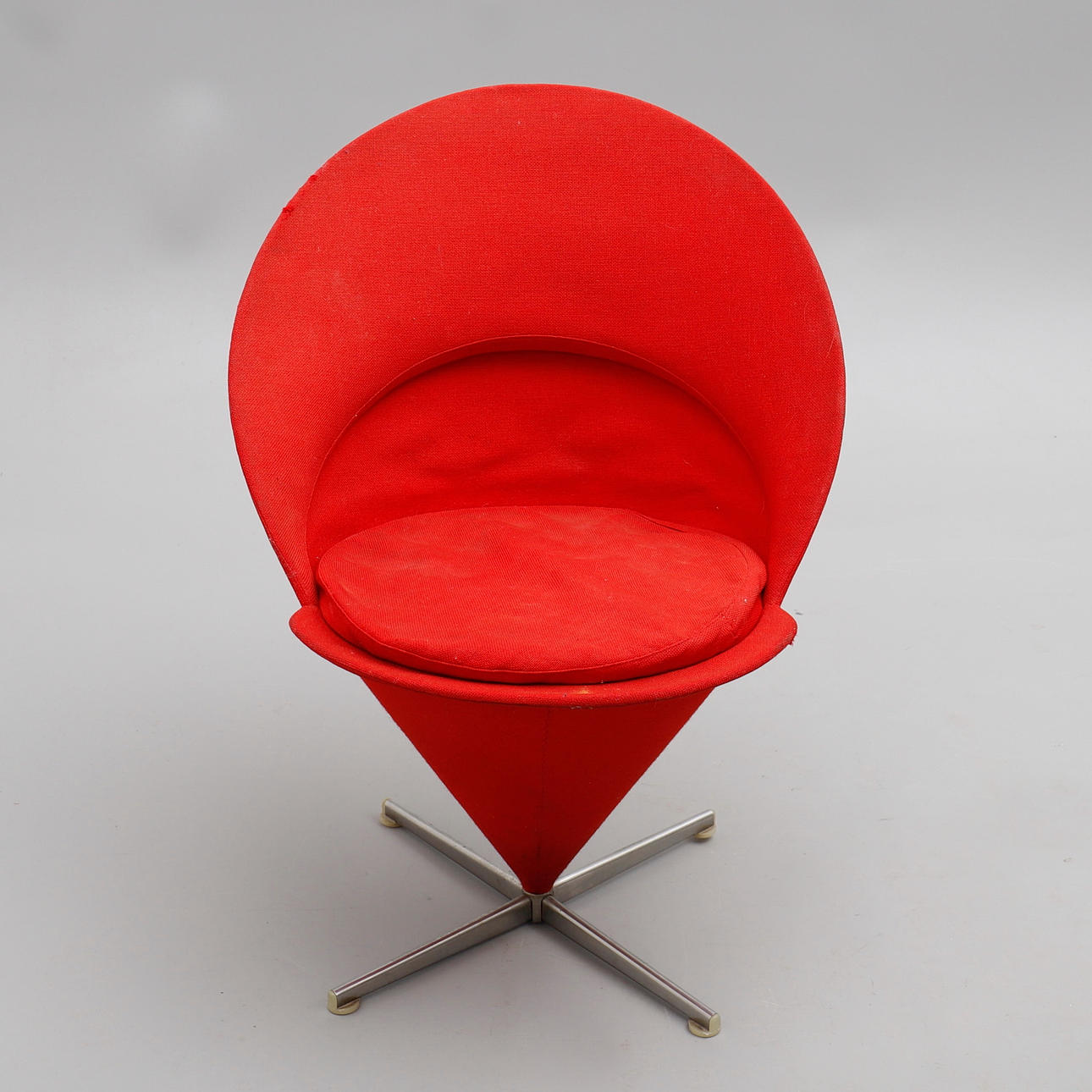 VERNER PANTON. "SILLA CONO".
