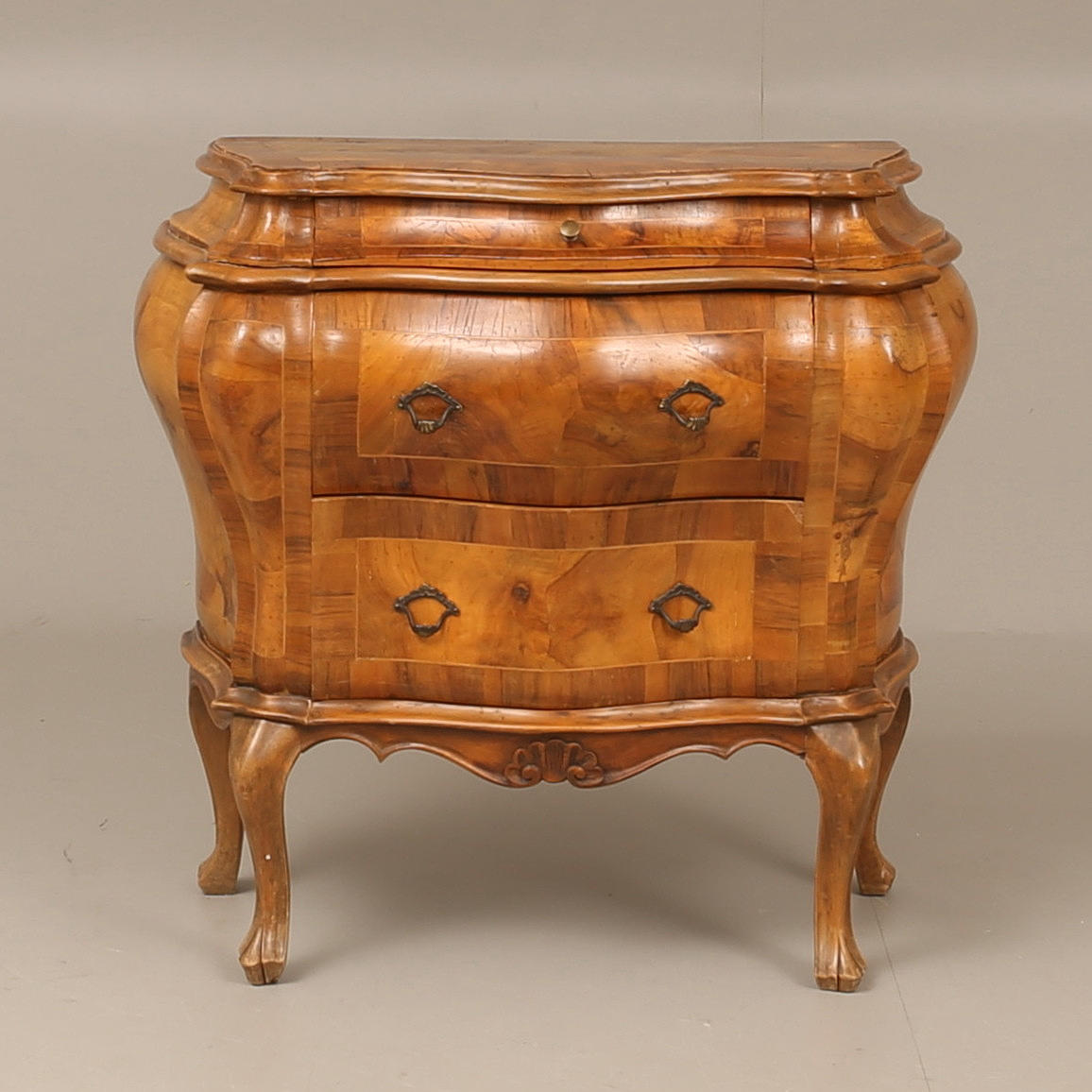 BYRÅ, rokokostil, 1900 tal.