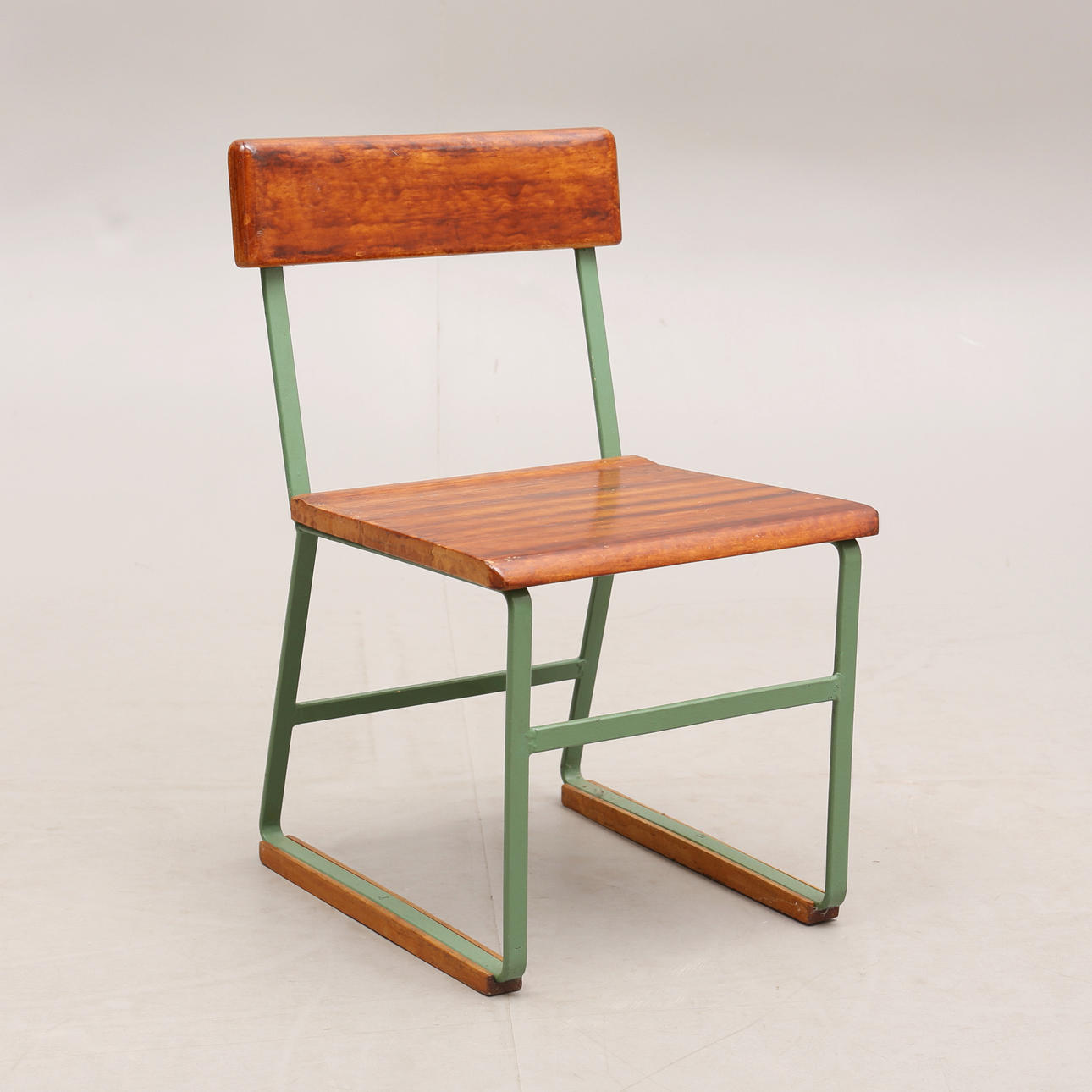 BARNSTOL/SKOLSTOL, trädgårdsmöbel, Grythyttan.