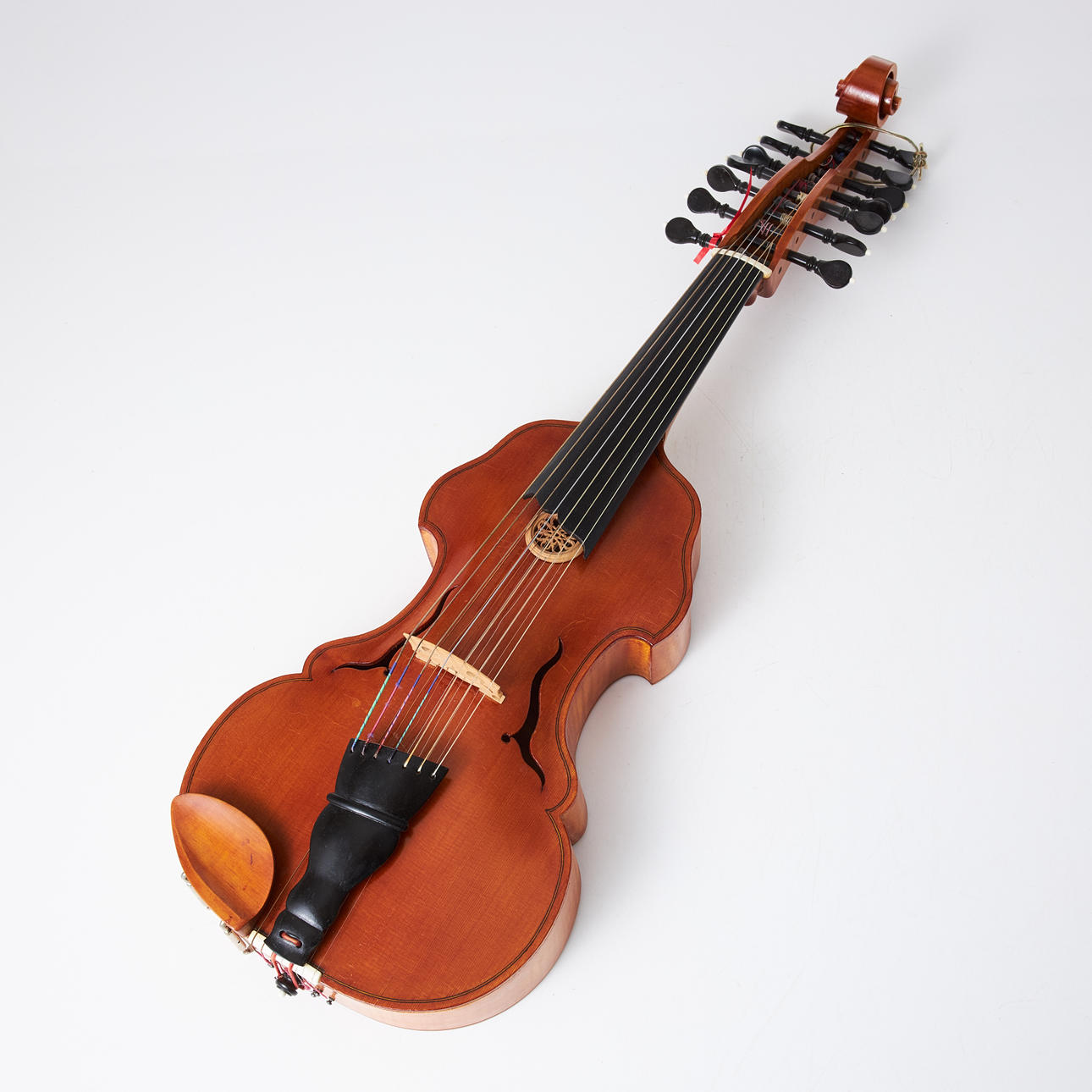 VIOLA D' AMORE, built by Hans Olof Hansson, 1994, copy of an older model from the Baroque (Johannes Udalricus Eberle).