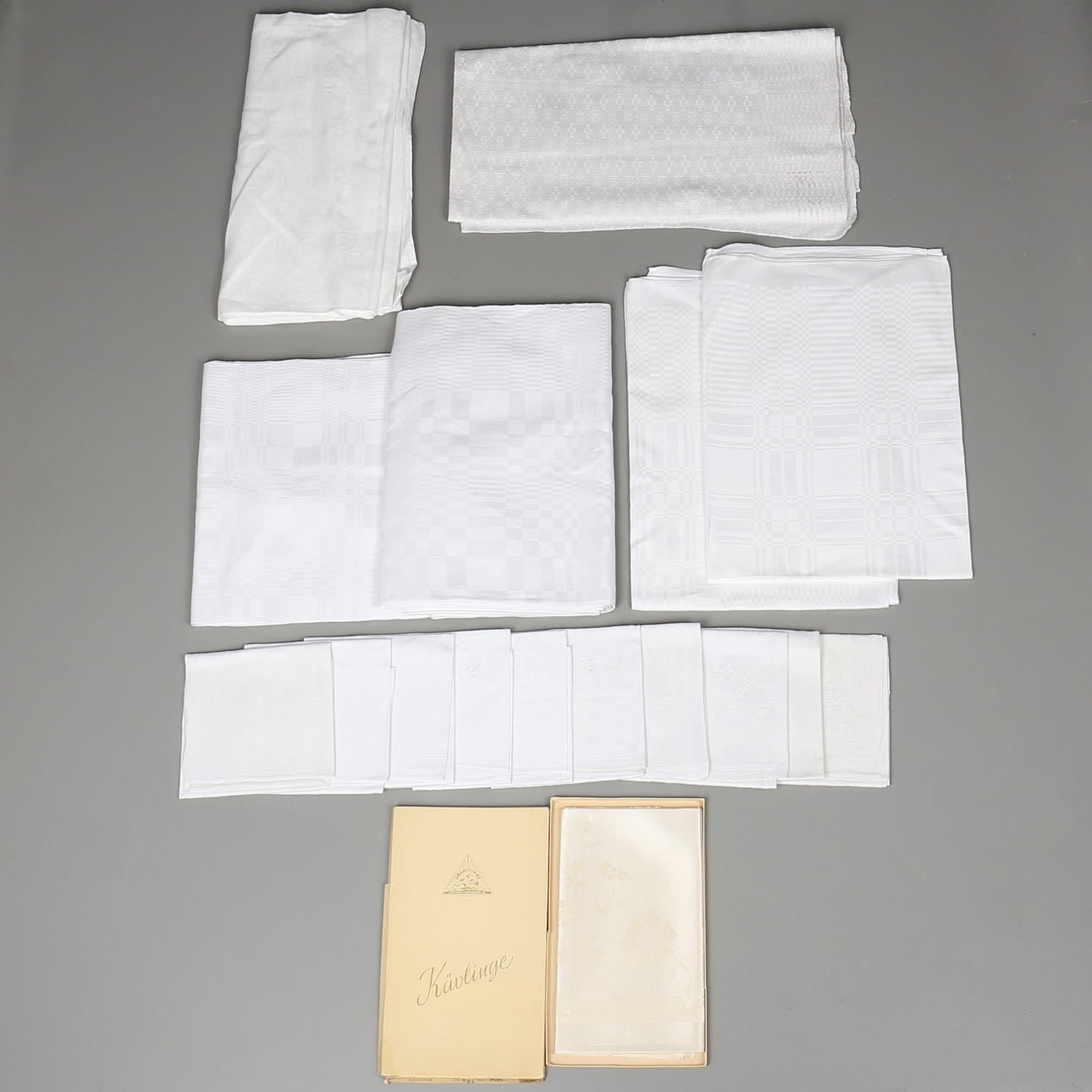 PARTI LINNE. 16 st. Dukar och handdukar. Bla Kävlinge linneväveri.